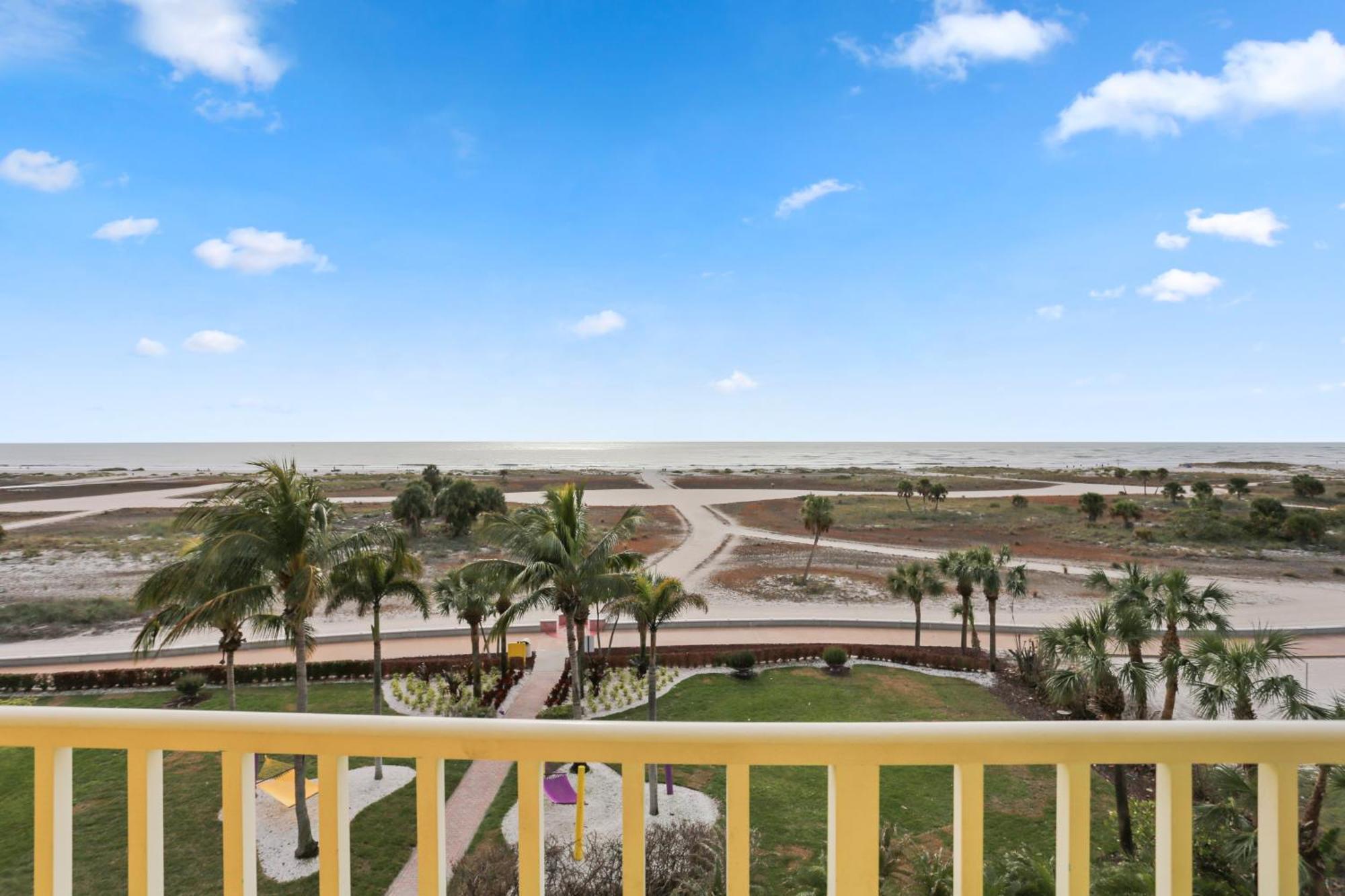 South Beach Condo Hotel By Travel Resort Services, Inc. St. Pete Beach Ngoại thất bức ảnh